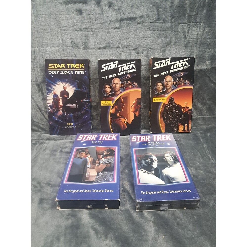 Star Trek Vhs lot of 5 Tapes= 2 Next generation , 1 Deep space and 2 Original